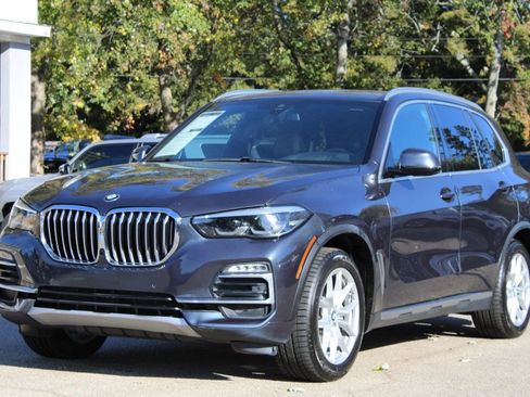 Used 2020 BMW X5 xDrive40i w/ Premium Package image 3