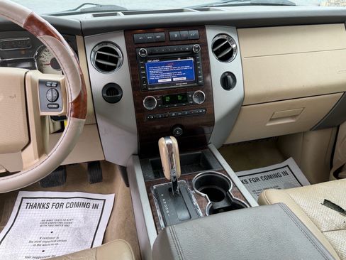 Used 2012 Ford Expedition XLT RWD image 16