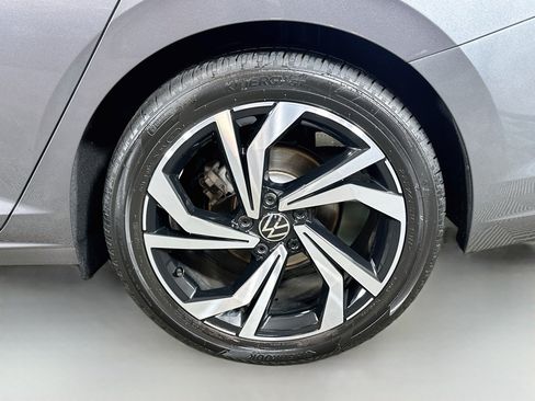 Used 2025 Volkswagen Jetta SEL FWD image 30