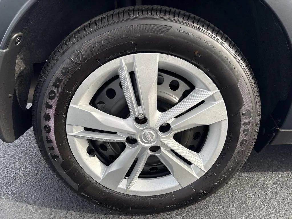 Used 2025 Nissan Kicks Play S FWD image 12