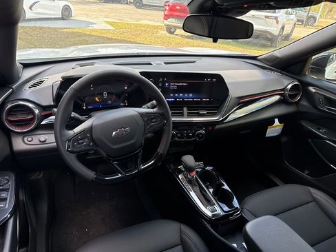 New 2026 Chevrolet Trax RS w/ Sunroof Package image 9