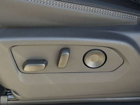 New 2026 Chevrolet Suburban High Country image 24