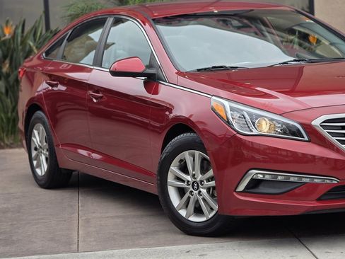 Used 2015 Hyundai Sonata SE image 4