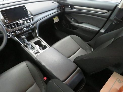 Used 2021 Honda Accord LX image 21