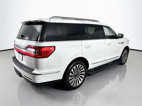 Used 2021 Lincoln Navigator Reserve w/ Luxury Package AWD/4WD image 9