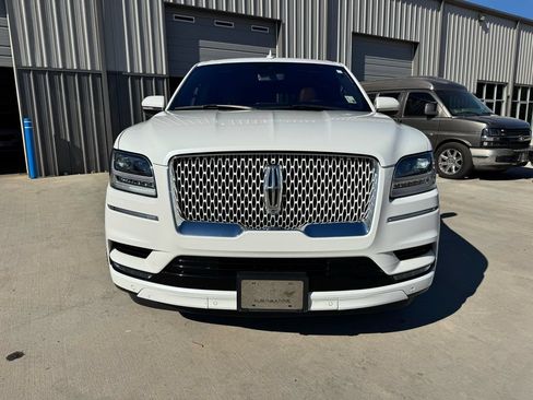 Used 2020 Lincoln Navigator L Reserve w/ Equipment Group 208A Reserve AWD/4WD image 8
