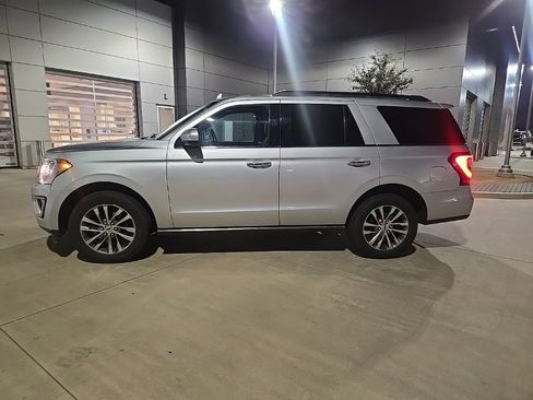 Used 2018 Ford Expedition Limited w/ Equipment Group 301A image 2