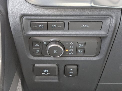 Used 2022 Ford F150 Lariat image 28