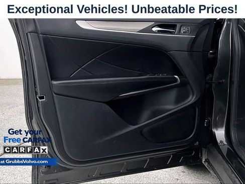 Used 2019 Lincoln MKC Premiere FWD image 22