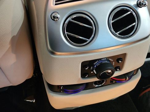 Used 2013 Rolls-Royce Ghost RWD image 25
