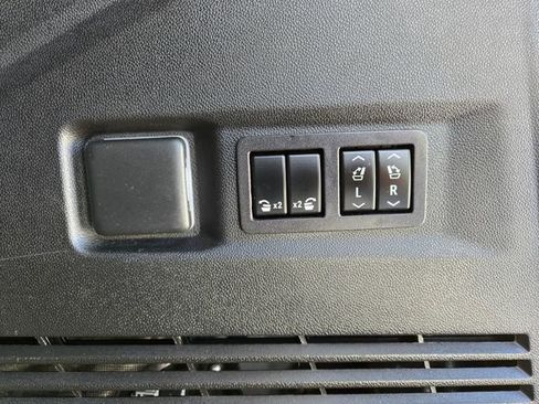 Used 2023 Chevrolet Tahoe High Country image 6