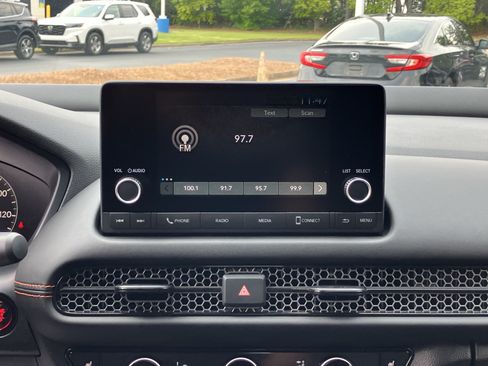 Used 2025 Honda HR-V Sport image 26