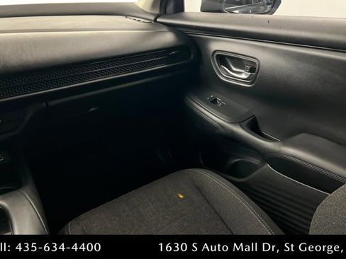 Used 2023 Honda HR-V LX image 10