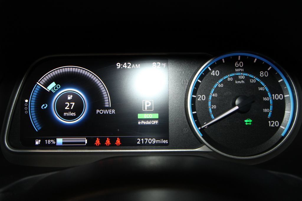 Used 2025 Nissan Leaf S FWD image 10