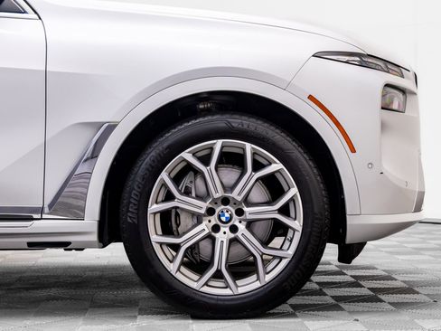Certified 2024 BMW X7 xDrive40i w/ Climate Comfort Package image 34
