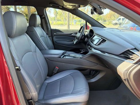 Used 2024 Buick Enclave Premium image 29