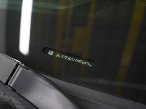 Used 2017 GMC Yukon Denali w/ Open Road Package image 26