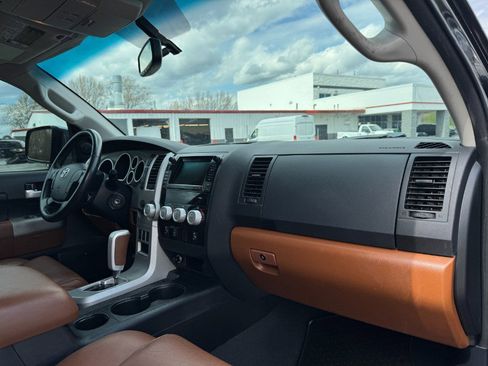 Used 2009 Toyota Tundra Limited AWD/4WD image 19