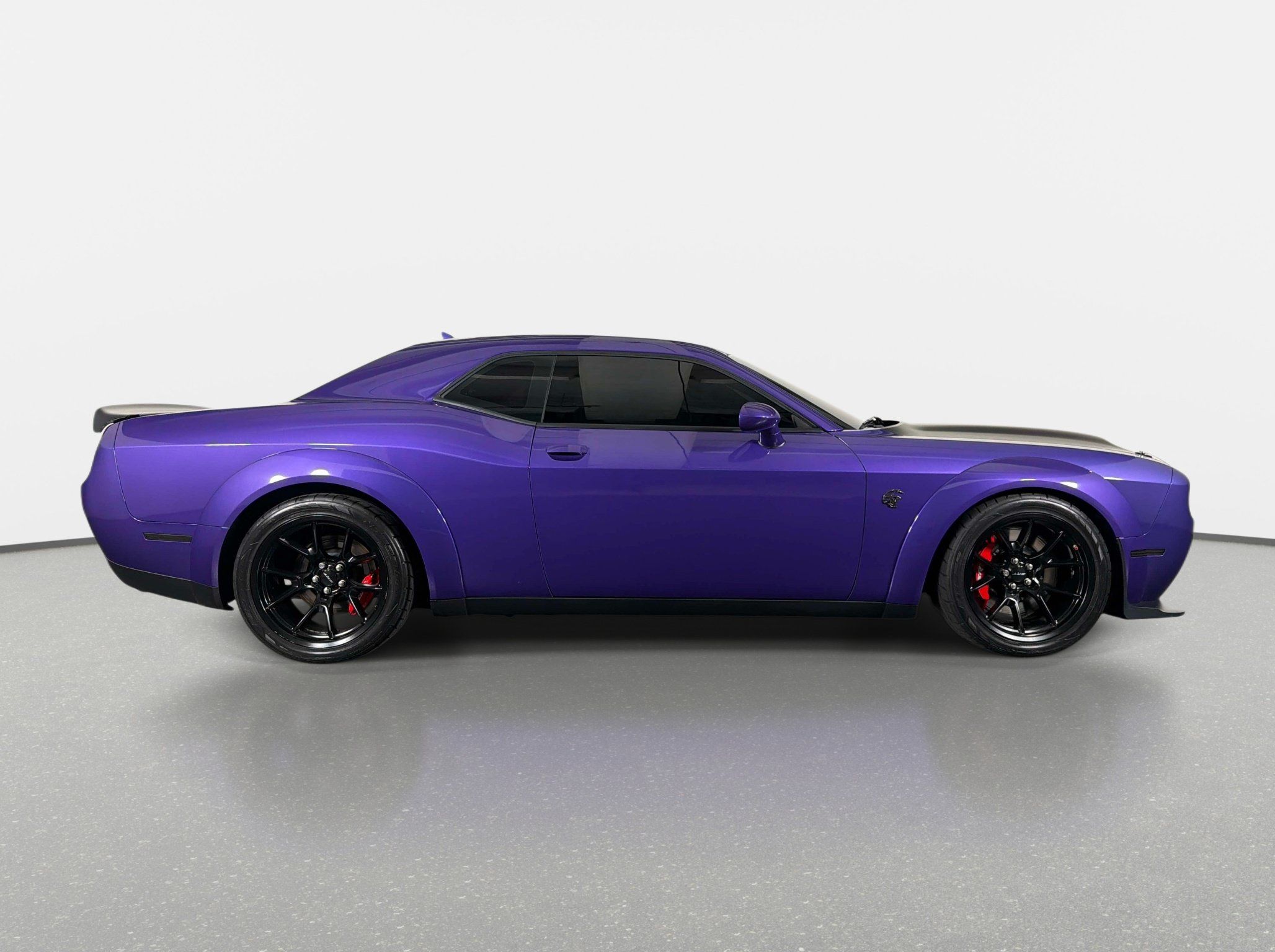 Used 2023 Dodge Challenger SRT Hellcat RWD image 2