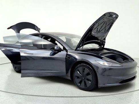 Used 2025 Tesla Model 3 RWD image 11