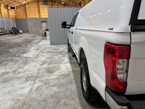 Used 2020 Ford F250 XL w/ Power Equipment Group AWD/4WD image 9