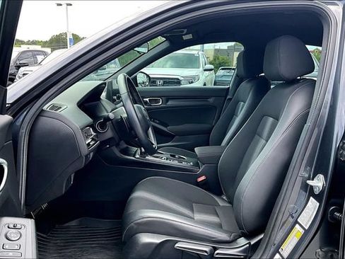 Used 2025 Honda Civic Sport image 18