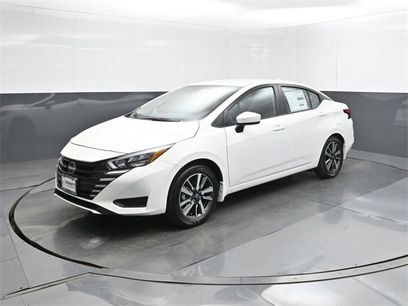 New 2025 Nissan Versa SV w/ Trunk Package