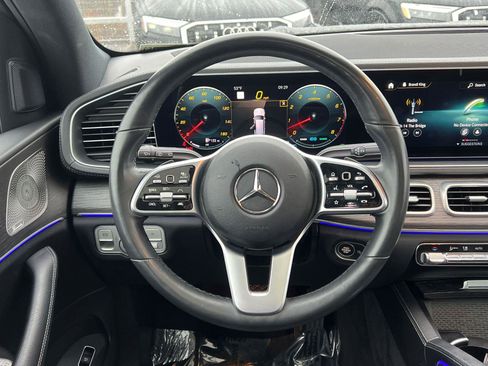 Used 2022 Mercedes-Benz GLS 450 4MATIC image 25