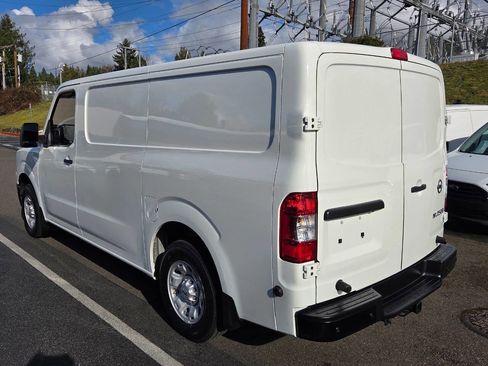 Used 2020 Nissan NV 2500 SV w/ Navigation Package image 5