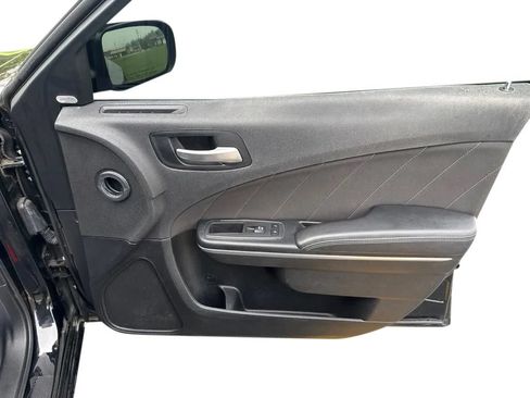 Used 2018 Dodge Charger R/T RWD image 13