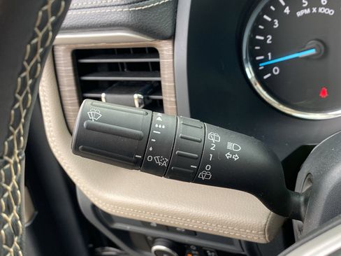 Used 2024 Ford Expedition Max Limited image 34