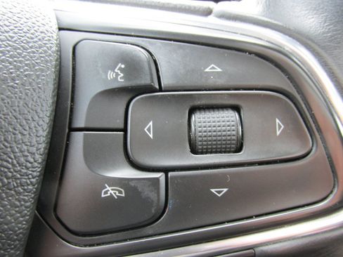Used 2022 Buick Encore GX Essence w/ Experience Buick Package AWD/4WD image 18