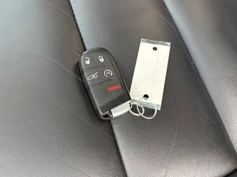 Used 2020 Jeep Grand Cherokee Limited AWD/4WD image 11