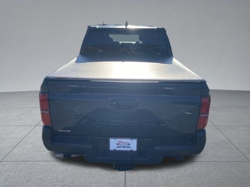 Used 2024 Toyota Tacoma SR image 12