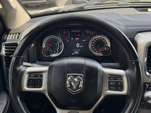 Used 2014 RAM 1500 Laramie w/ Convenience Group AWD/4WD image 25
