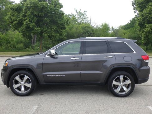 Used 2016 Jeep Grand Cherokee Limited w/ Trailer Tow Group IV AWD/4WD image 2