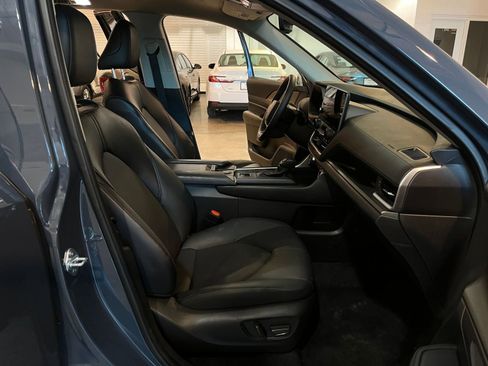 Used 2025 Toyota Grand Highlander FWD image 38