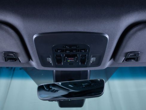 Used 2019 Toyota Avalon Touring image 26