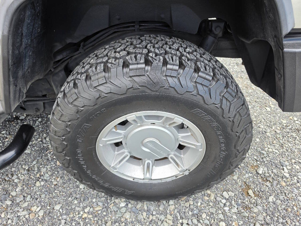 Used 2005 HUMMER H2 w/ Preferred Equipment Group AWD/4WD image 30