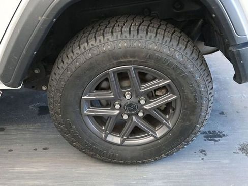 Used 2025 Jeep Wrangler Unlimited Sport AWD/4WD image 12