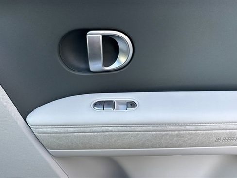 Used 2024 Hyundai Ioniq 5 Limited image 23