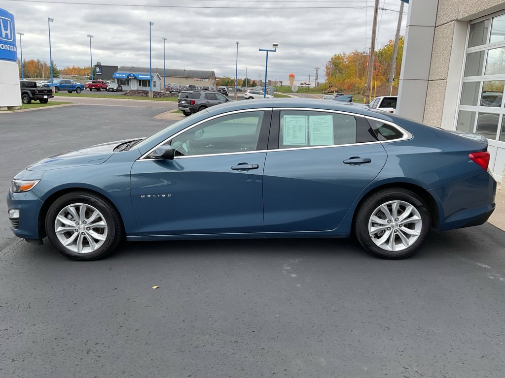 Used 2025 Chevrolet Malibu LT FWD image 8