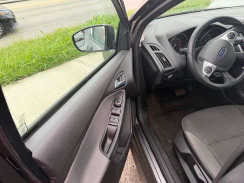Used 2014 Ford Focus SE FWD image 16