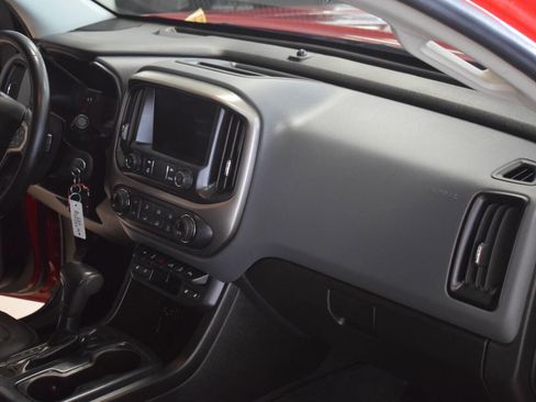 Used 2019 Chevrolet Colorado Z71 image 44