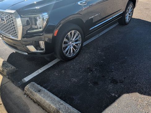 Used 2022 GMC Yukon Denali image 8