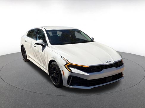 Used 2025 Kia K5 LXS image 1