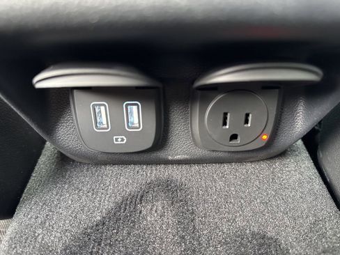 Used 2025 Genesis GV70 2.5T w/ Sport Prestige Package image 43