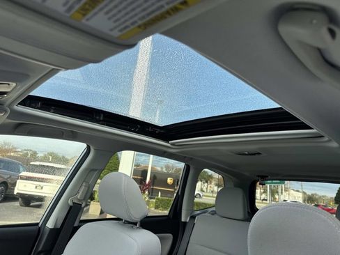 Used 2018 Subaru Forester 2.5i Premium image 32