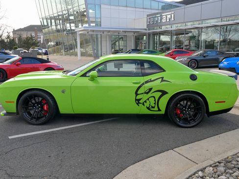 Used 2023 Dodge Challenger SRT Hellcat image 8