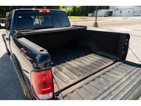 Used 2015 RAM 1500 Big Horn AWD/4WD image 32